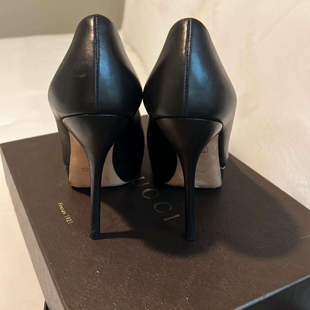 Shoes - Picture 3 of 7